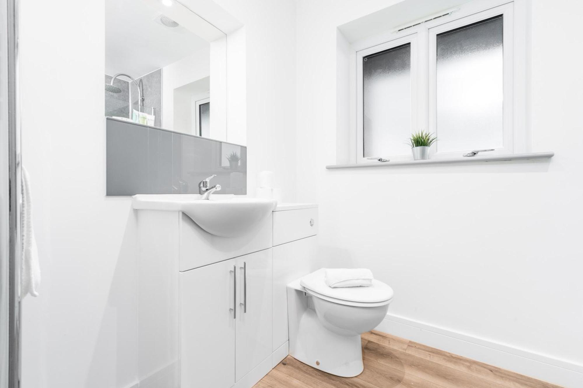 Stylish 2 Bedroom Apartment - Balcony - Secure Parking - Top Rated - 5Mc Birmingham Exterior photo